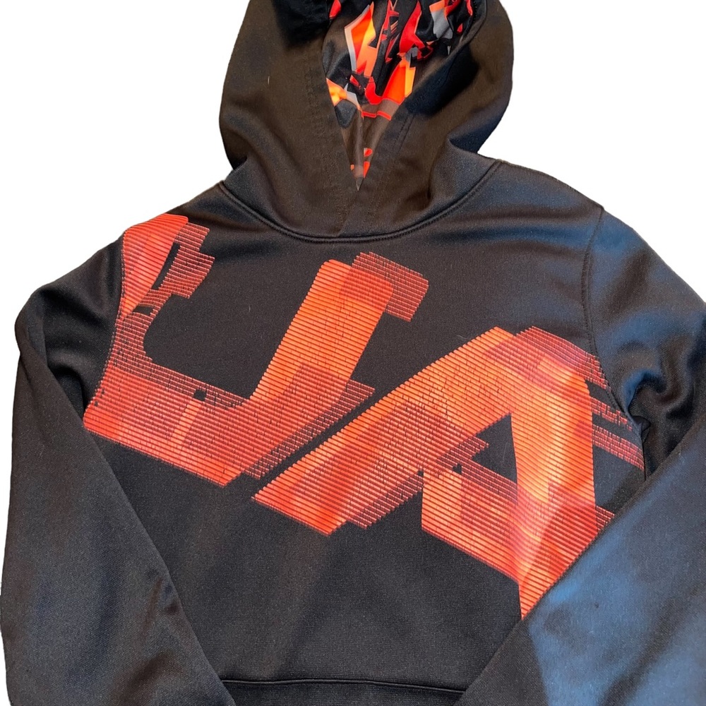 Under Armor Boys Size YM Cologear Hoodie Loose Fit Long Sleeve Front Pocket